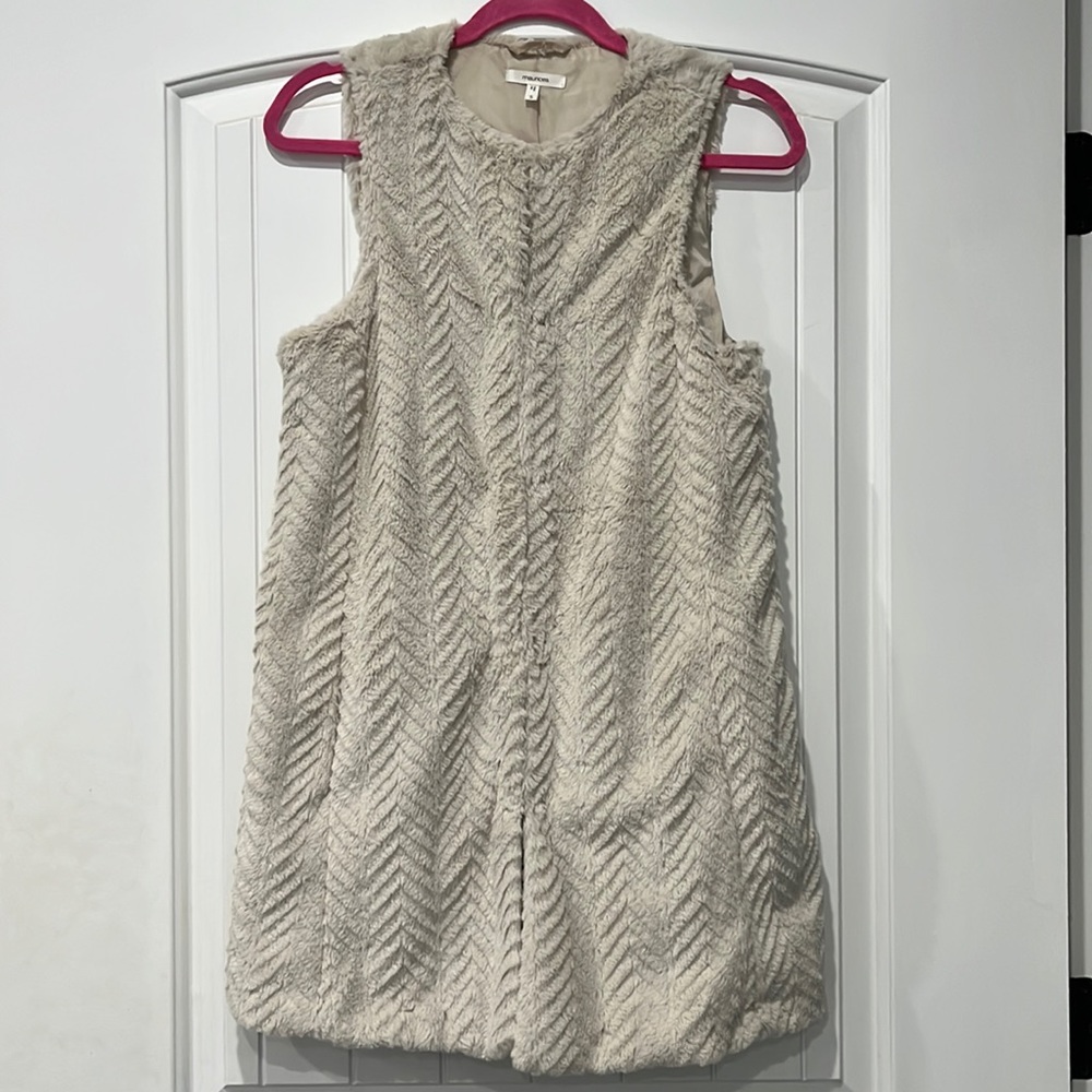 Maurice’s size small faux fur long beige vest